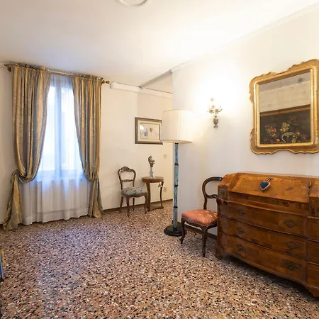 Ca' Lipoli Apartment *
